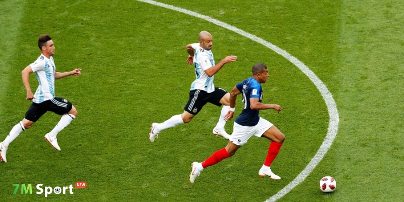 Khám phá những điều thú vị về tốc độ của các cầu thủ