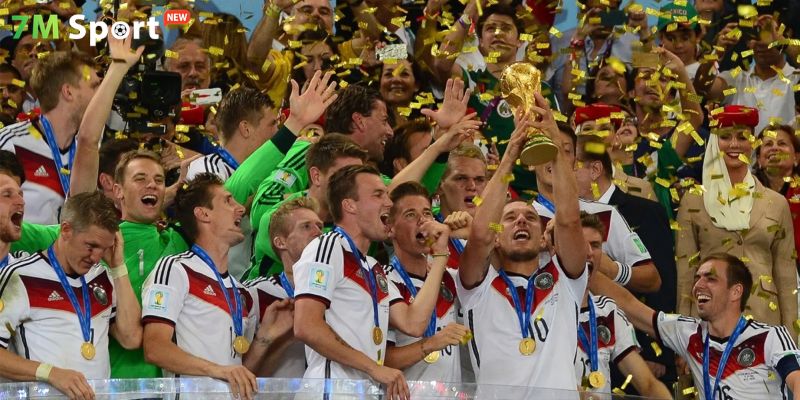 Đội tuyển Đức: Đội bóng với những thành tích nổi bật Đội tuyển Đức: Đội bóng với những thành tích nổi bật